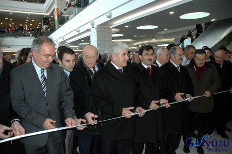 Özdilek in 8 inci alışveriş merkezi Eskişehir de açıldı 