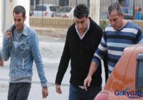 Uyuşturucu ayakkabıdan çıktı