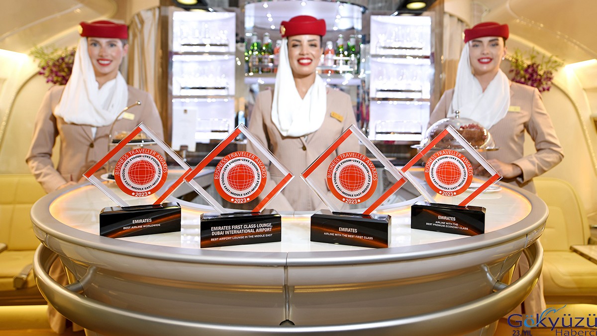 Emirates, En İyi Havayolu seçilerek zirveye yerleşti