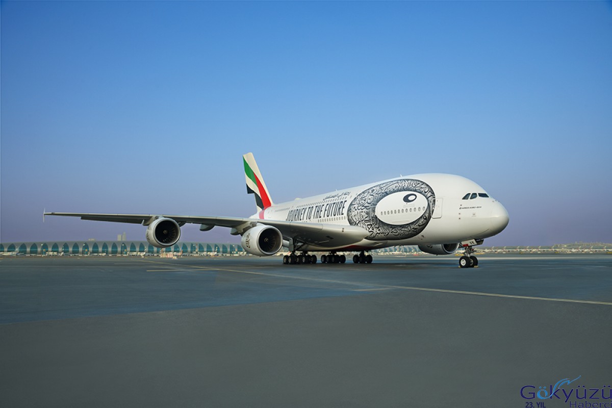 Emirates,Museum of the Future'a özel giydirilen A380'i görücüye çıkarıyor