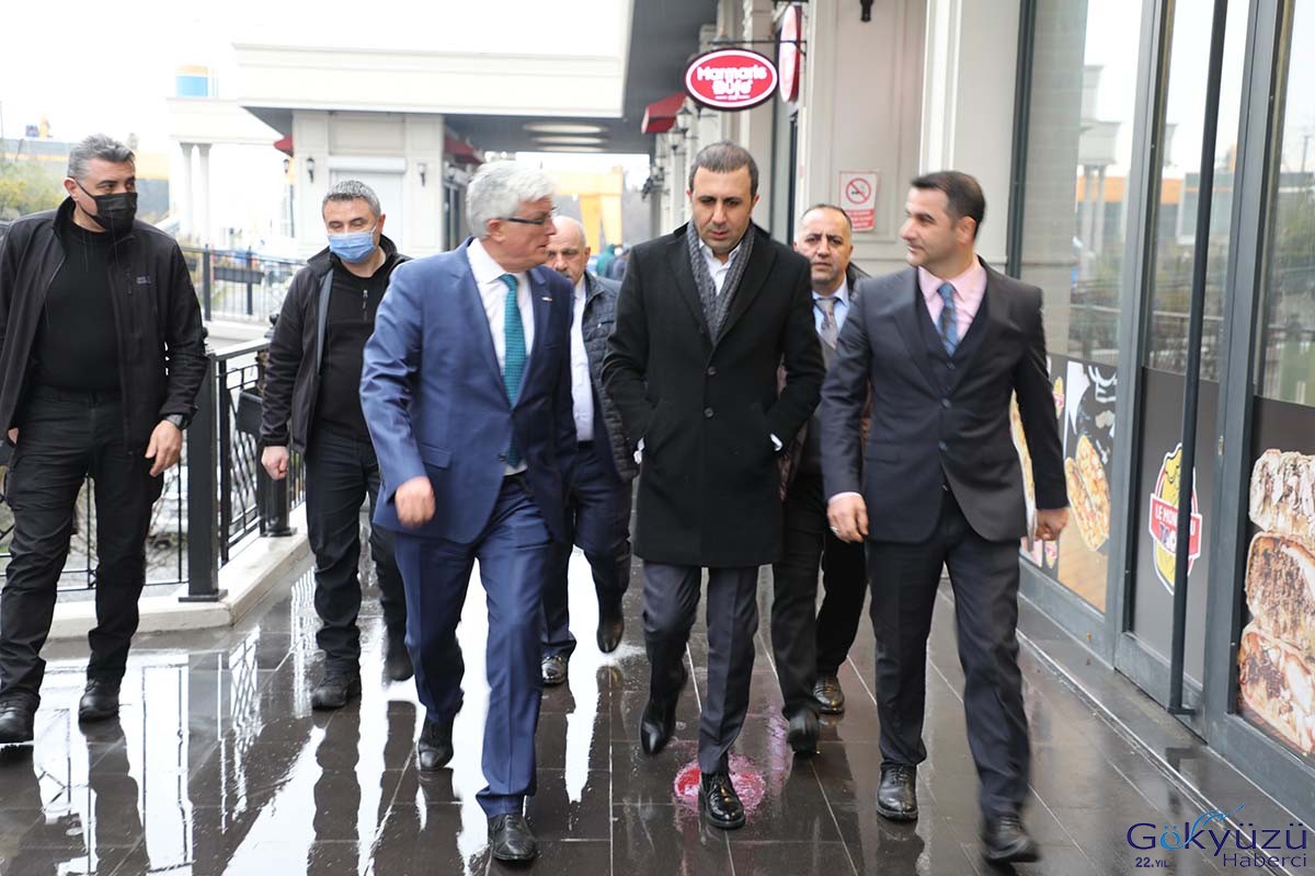 Kaymakam Bedirhanoğlu Türk Kızılay Şubesi'ni ziyaret etti