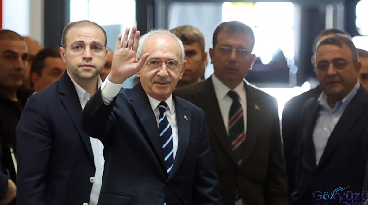 Kılıçdaroğlu, tarifeli uçakla ABD'ye gitti