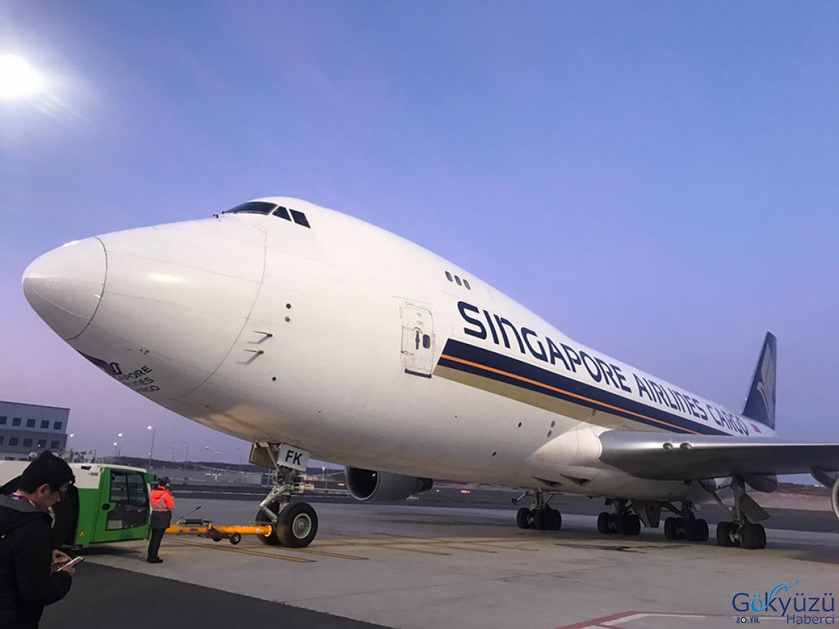 Singapur Hava Yolları el dezenfektanı taşıyacak