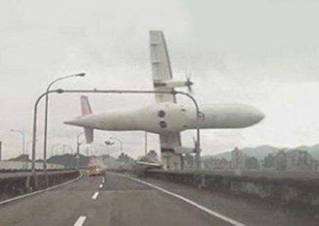 'Trans Aisa Pilot'u Kahraman İlan Edildi'