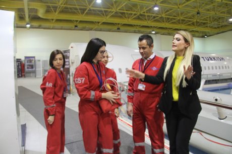 'Uçakta Olay Çıkaran Yolcular Yandı!'