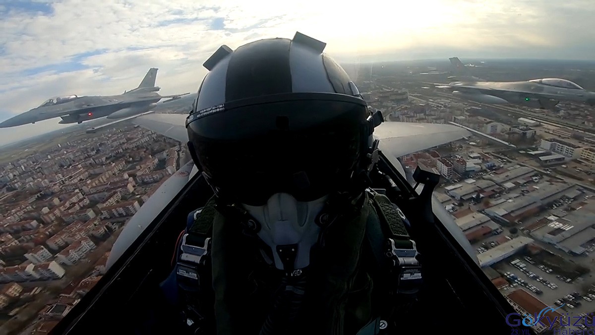 F-16'ların Edirne'de selamlama uçuşu