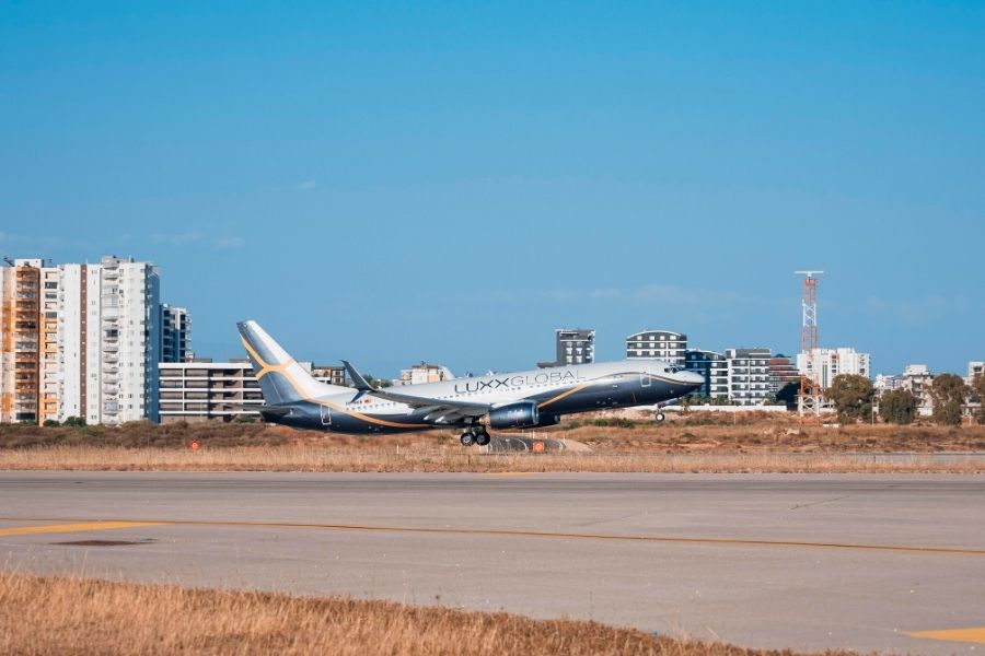 mavi-gok-airlines-mga-ingiltere-ucuslarina-basladi