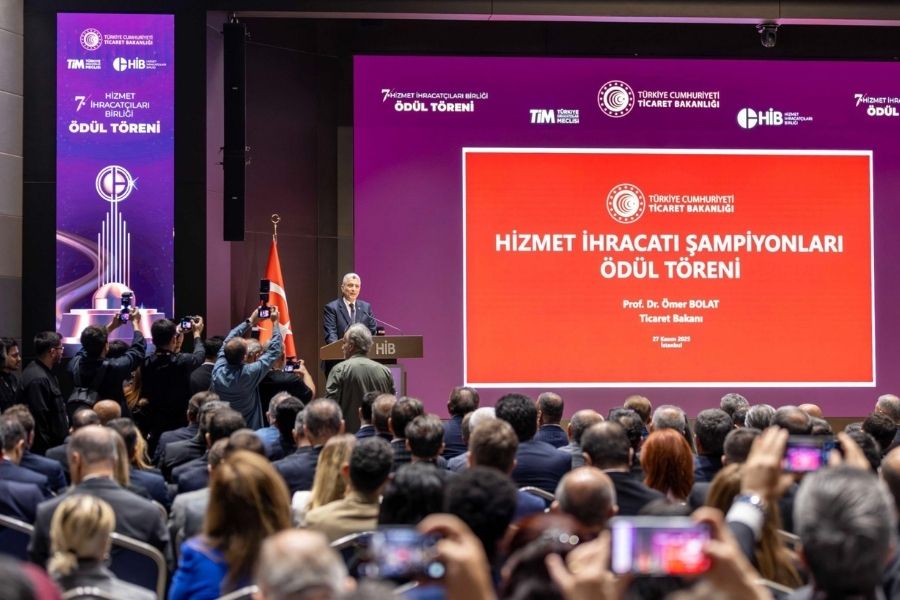 turk-hava-yollari-2024-hizmet-ihracati-sampiyonu-secildi