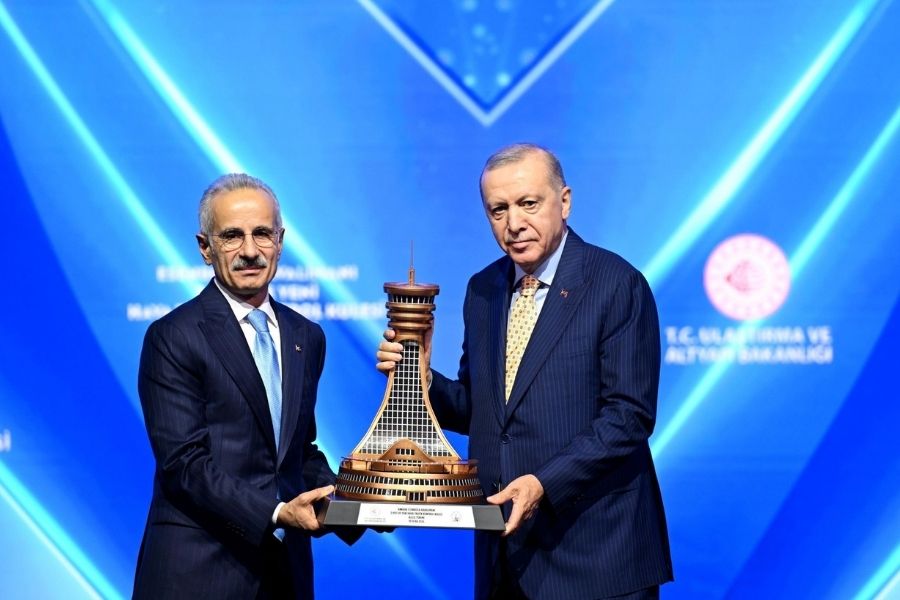 ankara-esenboga-havalimaninda-3-pist-ve-yeni-kule-acildi