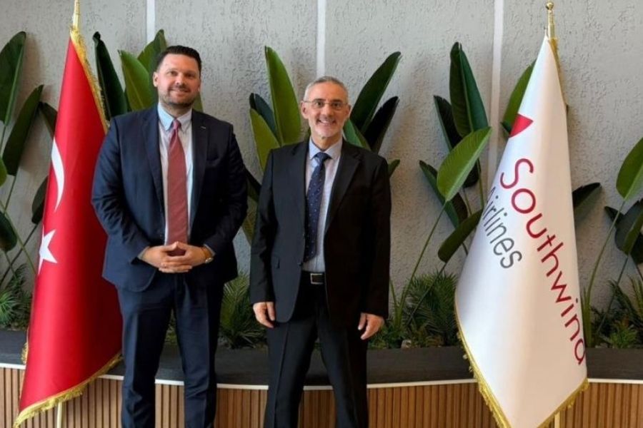 southwind-airlines-airbus-satis-direktorunu-agirladi