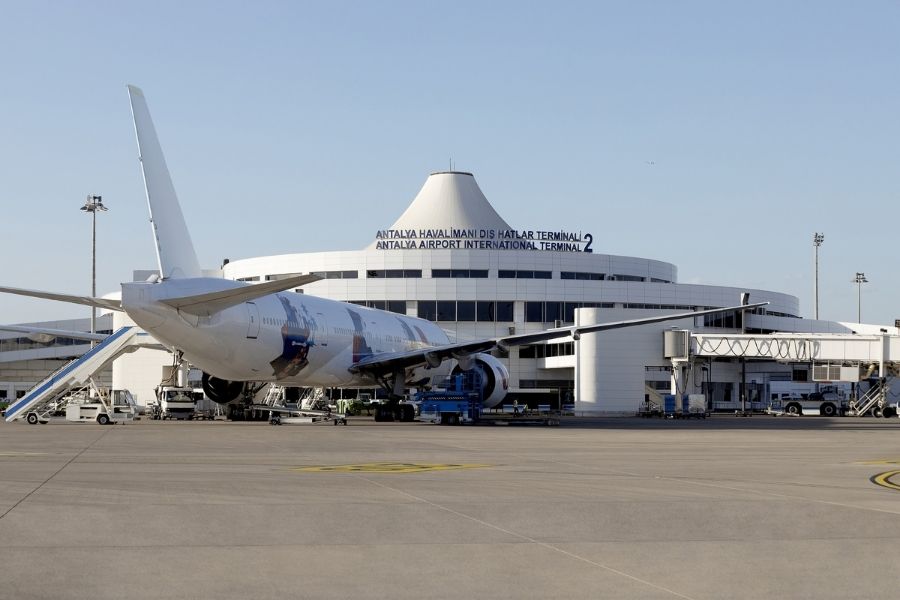 tav-havalimanlari-ilk-uc-ayda-19-milyon-yolcuya-hizmet-verdi