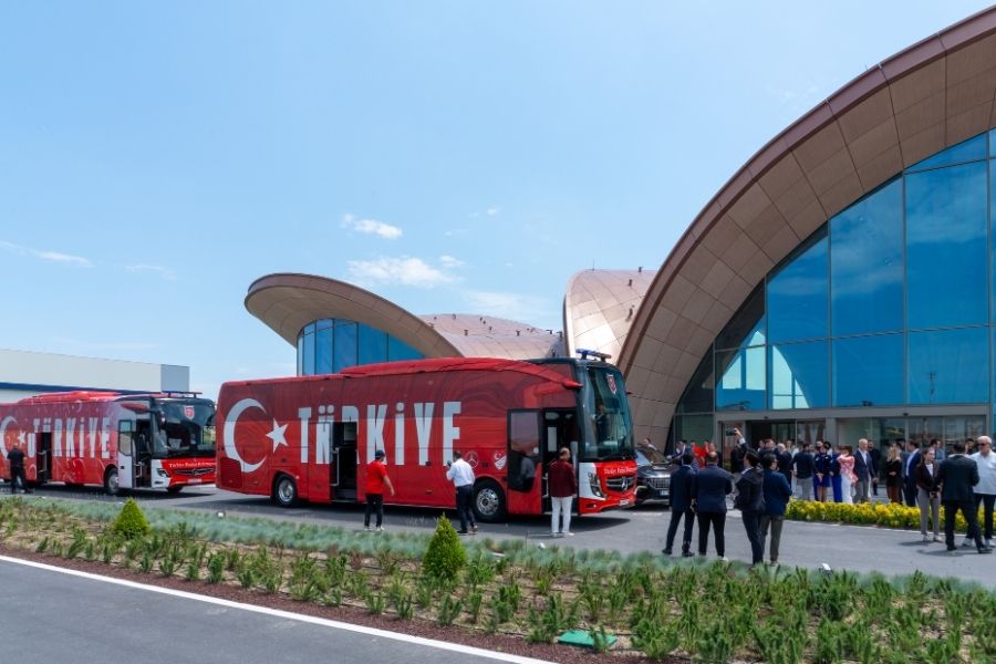 a-milli-takim-abd-yolculuguna-jetex-iga-premium-yolcu-terminalinden-ugurlandi