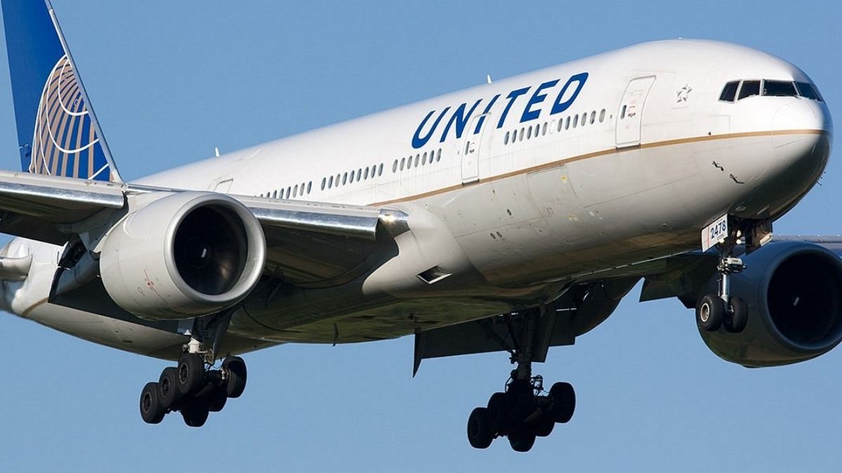 bluetooth-cihazinin-ismi-bomb-olunca-united-airlines-ucagi-geri-dondu