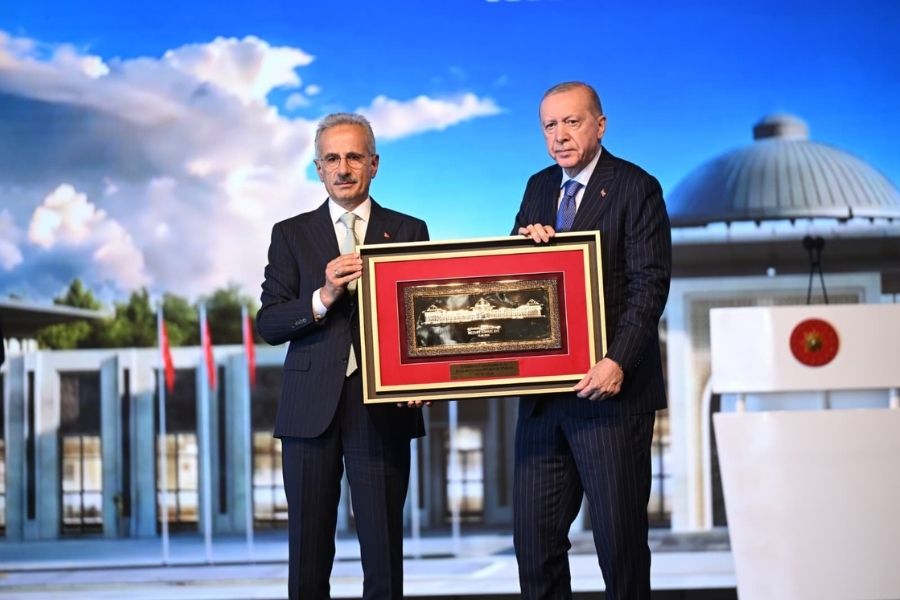 cumhurbaskani-erdogan-ankara-havalimani-ve-baglanti-yollarini-hizmete-acti