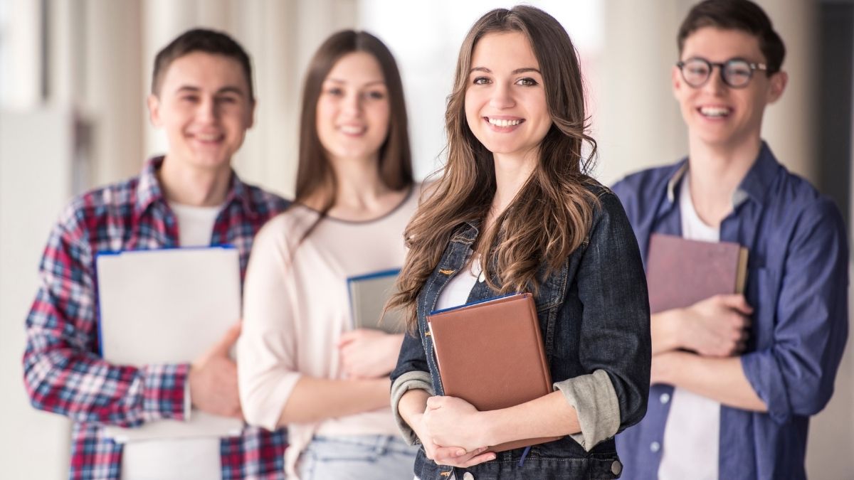 havacilik-yonetimi-dersleri-nelerdir-4-yillik-guncel-mufredat-rehberi