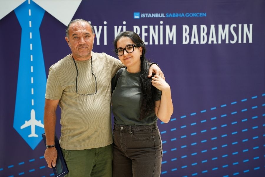 sabiha-gokcen-havalimaninda-babalar-gunu-surprizi