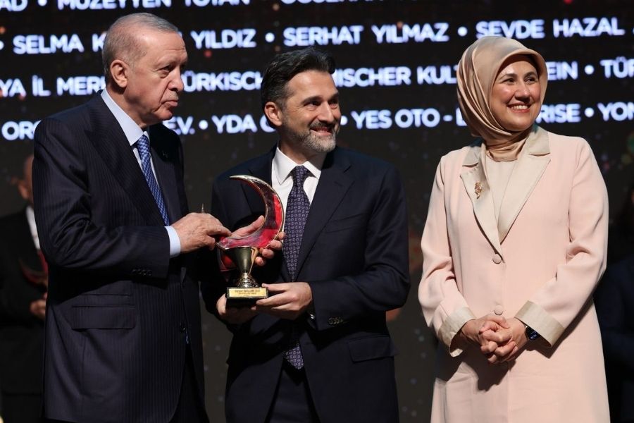 thy-destek-hizmetlerine-yilin-kurumsal-kan-bagiscisi-odulu