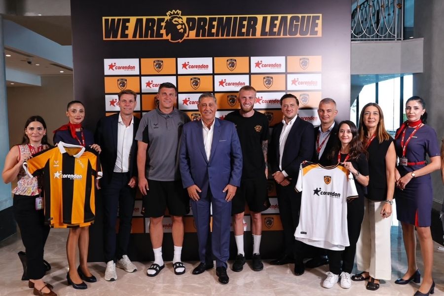 Hull City, İstanbul'daki basın toplantısında yeni sezon hedeflerini açıkladı. Acun Ilıcalı ve Corendon Airlines iş birliğinin detayları haberimizde!