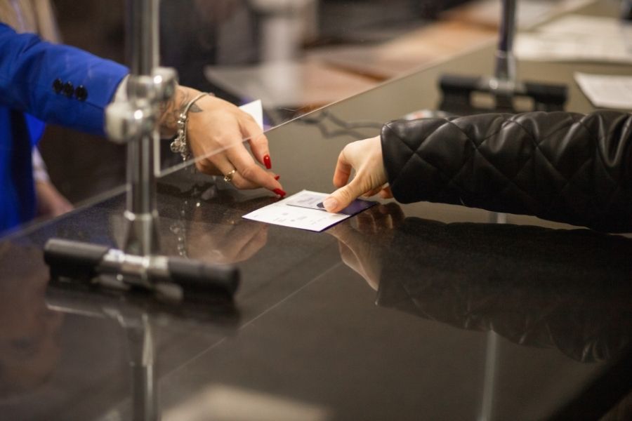 havalimani-ve-otellerde-kamerali-gozluk-ve-kvkk-risklerini-it-manager-munir-cal-degerlendirdi