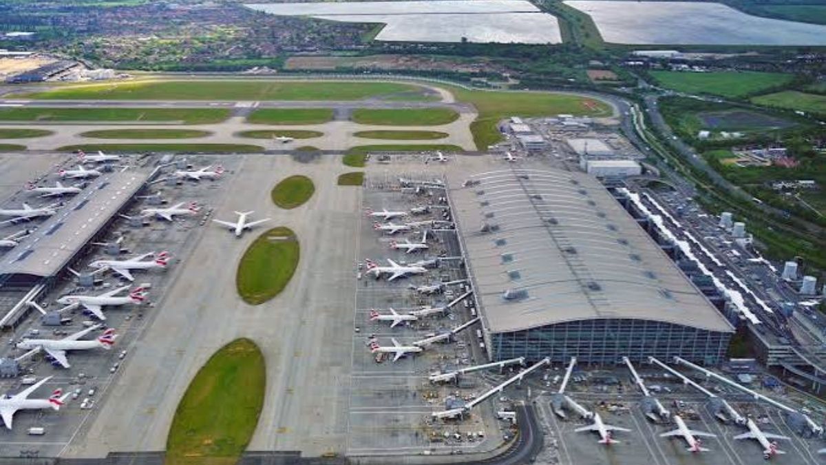 heathrow-havalimanina-giden-yol-sular-altinda-kaldi-terminallere-erisim-durduruldu