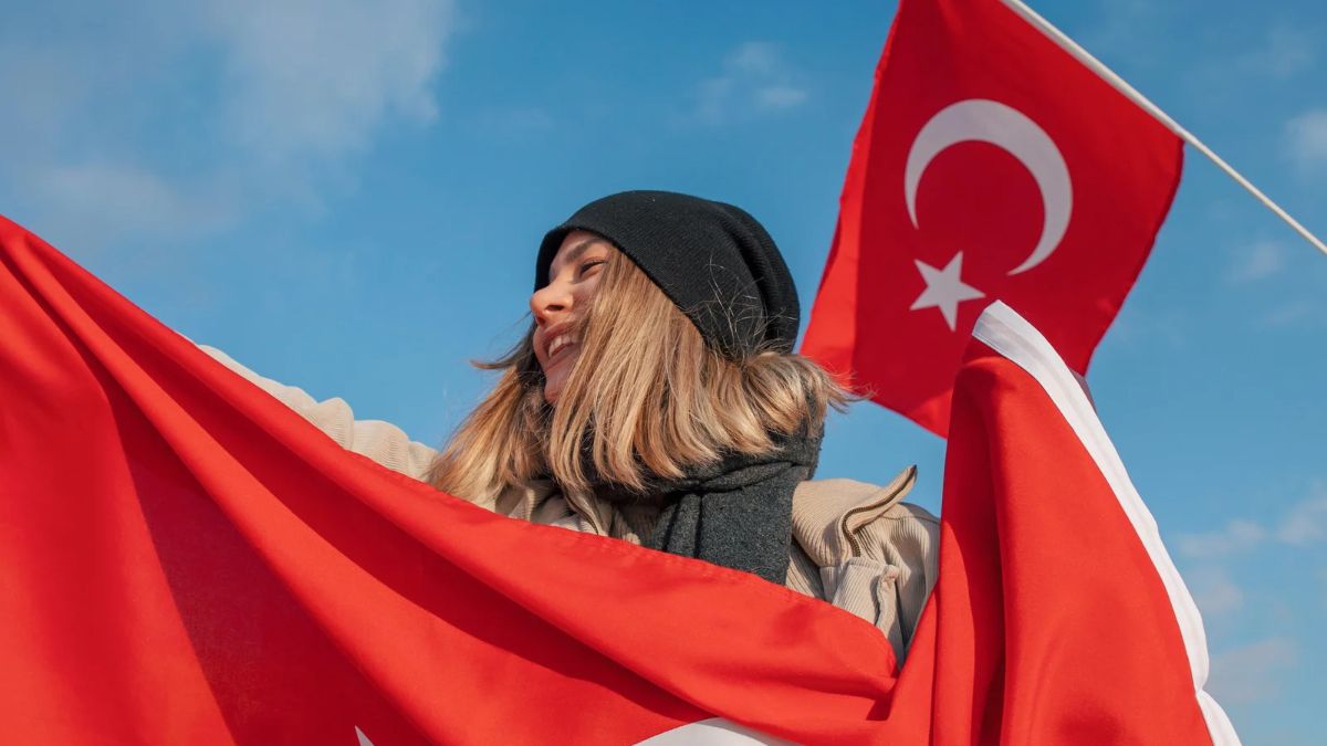28-ekim-yarim-gun-mu-okullar-bankalar-ve-kamu-kurumlari-saat-kaca-kadar-acik